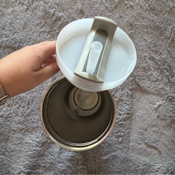 Stanley 40 oz Tumbler Stone - Picture 3 of 3